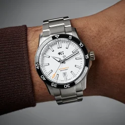 Christopher Ward C60 Pro 300 Bader - 42mm Best