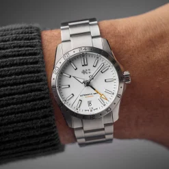 Christopher Ward C63 Sealander GMT 36