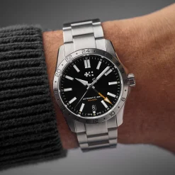 Christopher Ward C63 Sealander GMT 36 Online