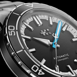 Christopher Ward C60 Trident Reef Best