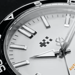 Christopher Ward Vintage Rubber Hot
